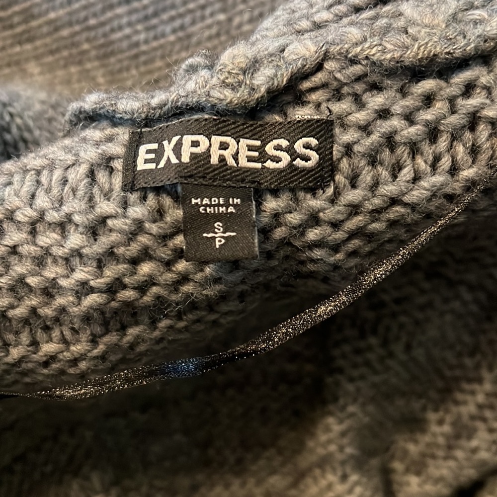 Express sweater - Picture 3 of 3